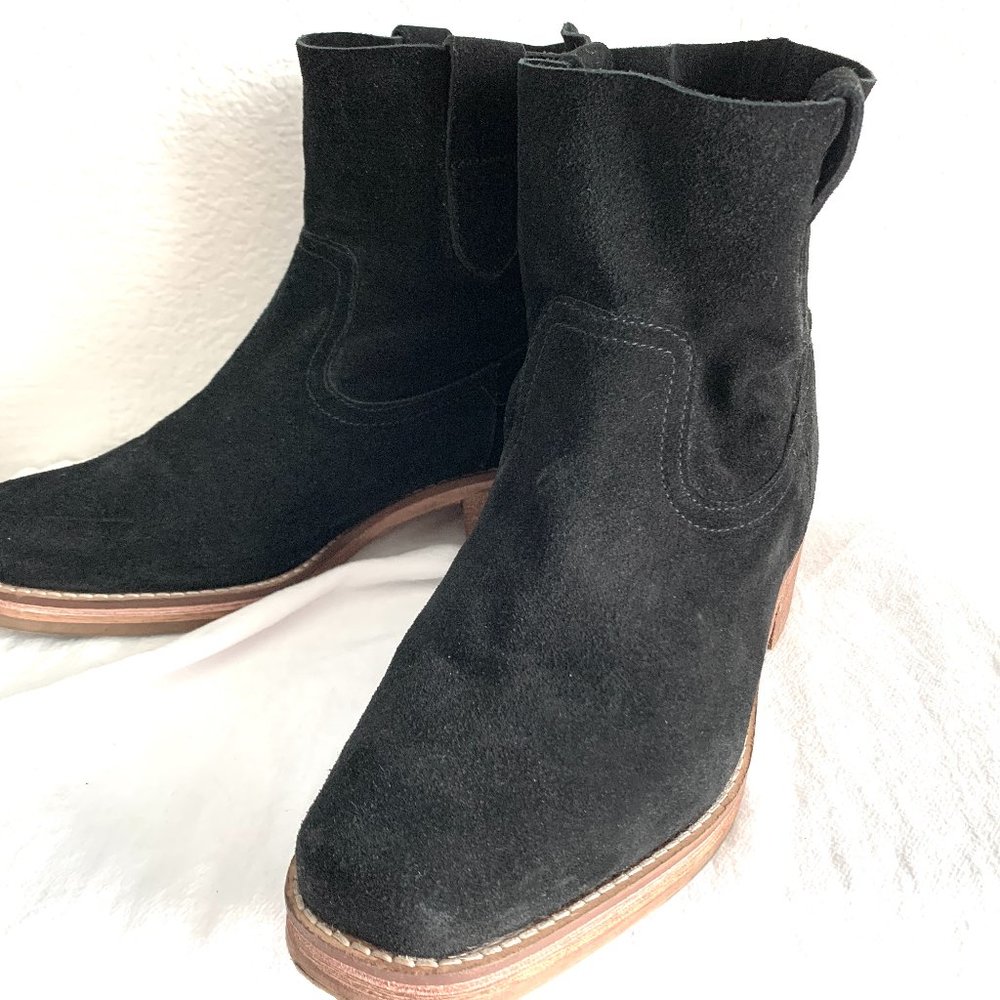 Black Leather Boots Worn Once Women's Size 8B Square Toed.